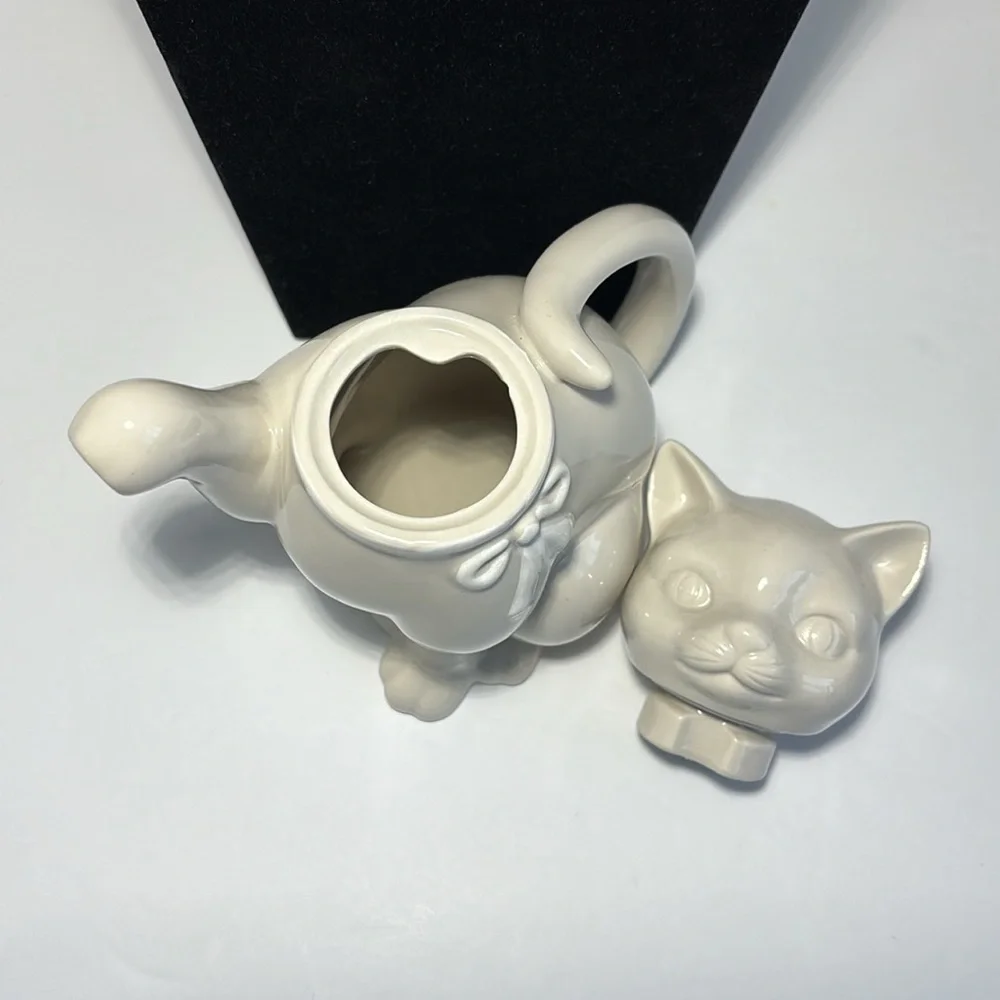 VTG Cat Lidded Teapot By Crowning Touch Collection Japan White 6 5/8” Ceramic - Picture 7 of 10